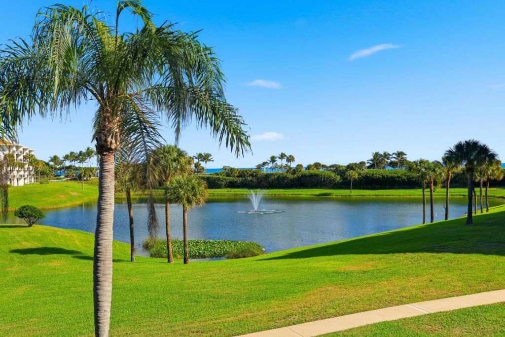 501 S Seas Drive, Unit 203, Jupiter, FL 33477 Photo