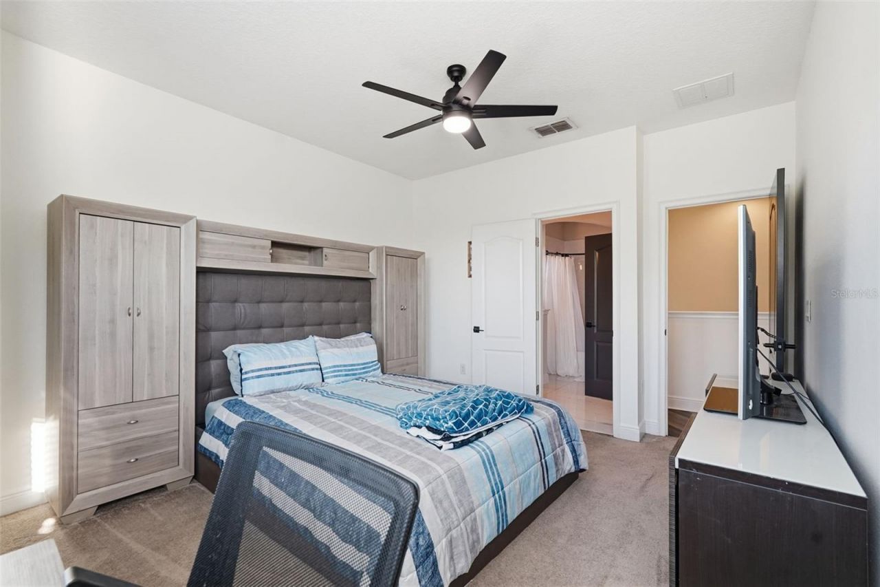 8113 Champions Forest Way, Tampa, FL 33635 Photo