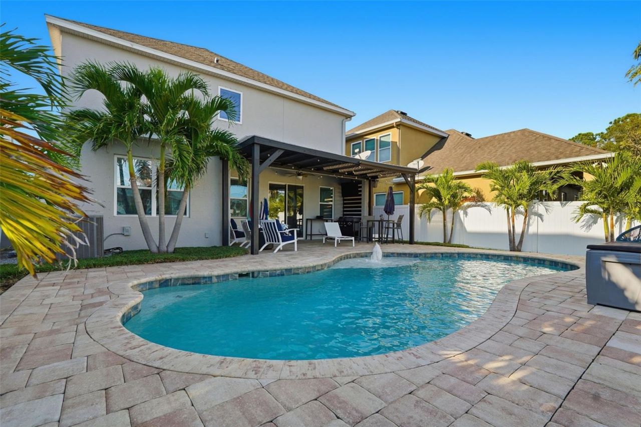 8113 Champions Forest Way, Tampa, FL 33635 Photo