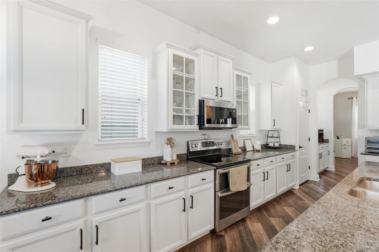 8113 Champions Forest Way, Tampa, FL 33635 Photo