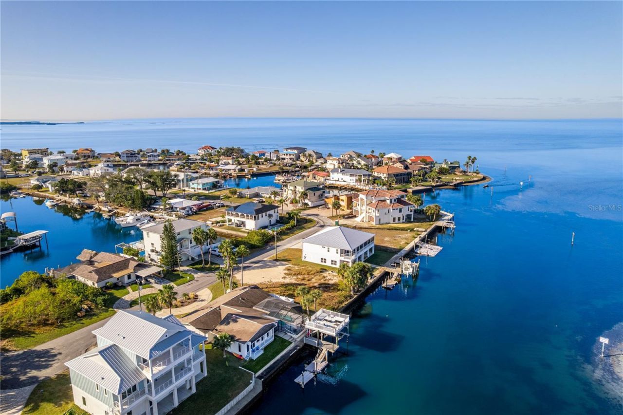 3409 Gulf Winds Circle, Hernando Beach, FL 34607 Photo