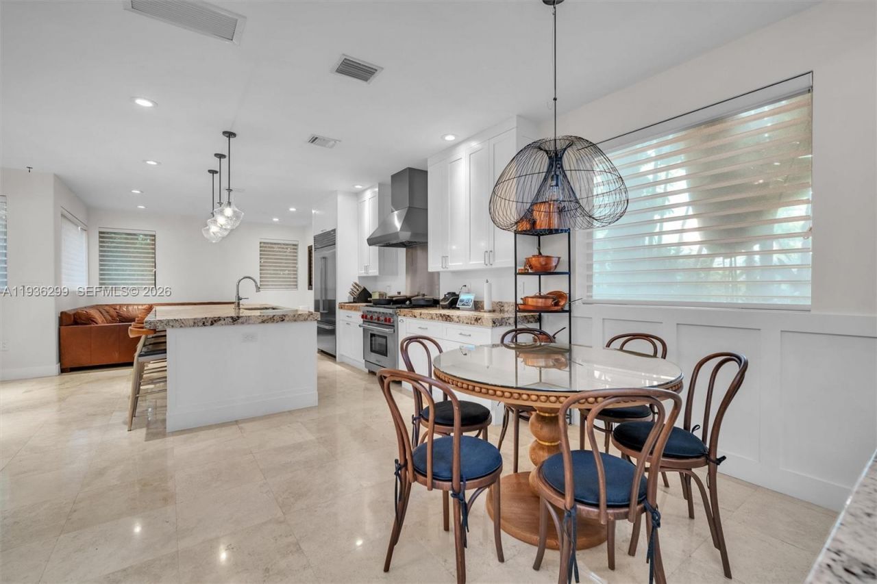 627 Alcazar Ave, Coral Gables, FL 33134 Photo