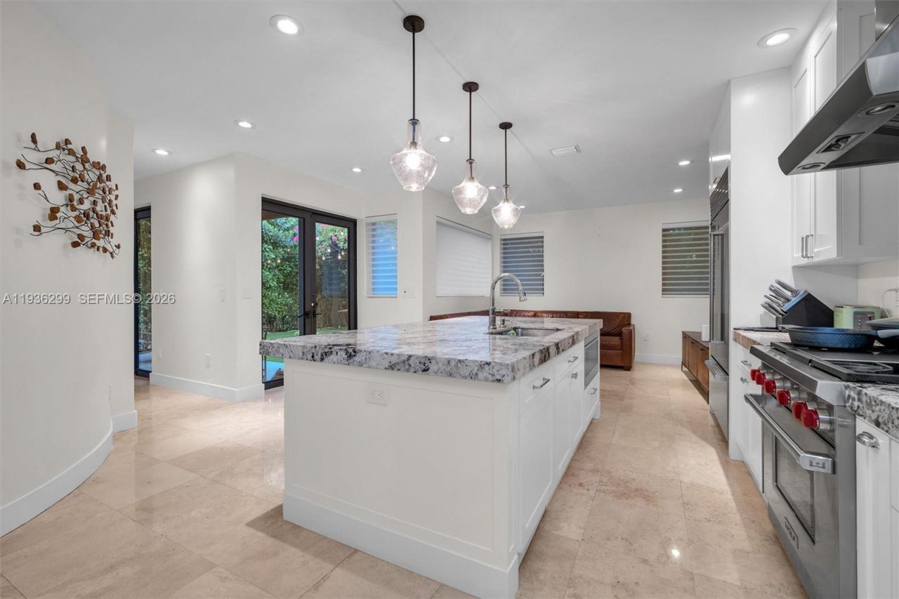 627 Alcazar Ave, Coral Gables, FL 33134 Photo