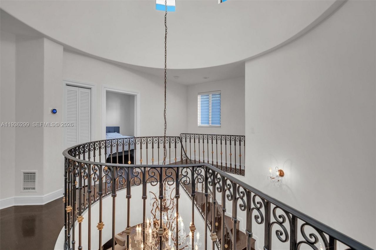 627 Alcazar Ave, Coral Gables, FL 33134 Photo