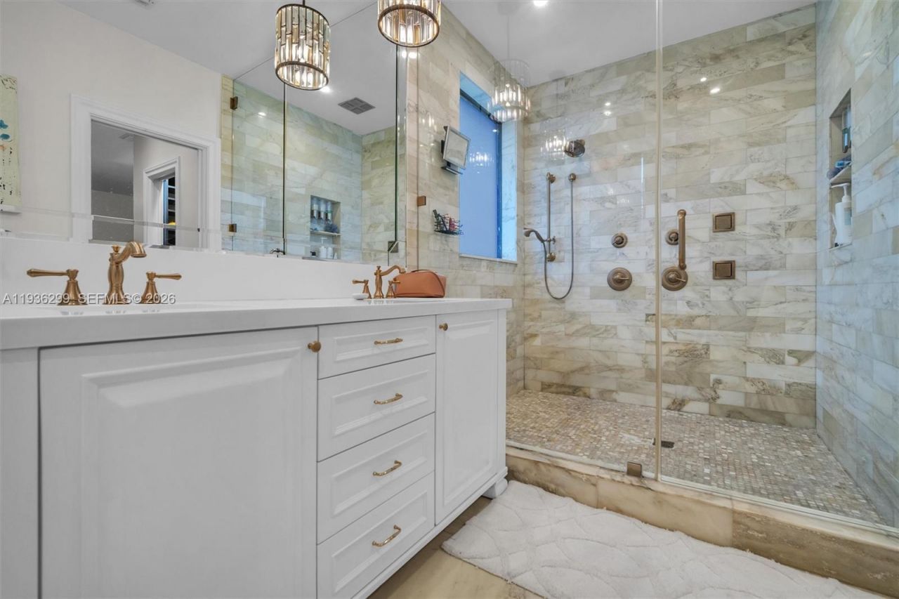 627 Alcazar Ave, Coral Gables, FL 33134 Photo