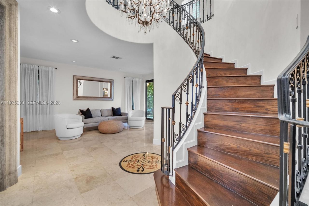 627 Alcazar Ave, Coral Gables, FL 33134 Photo