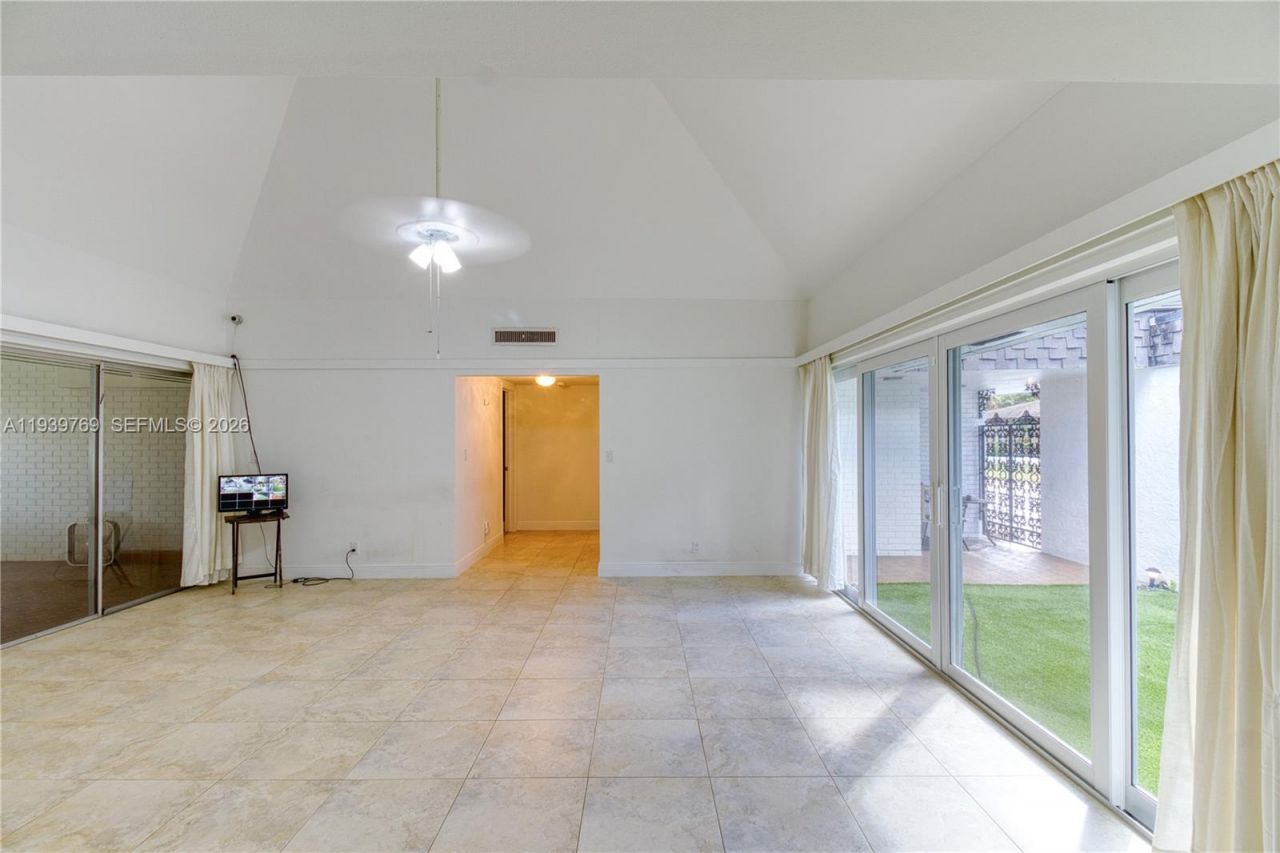 4806 Banyan Ln, Tamarac, FL 33319 Photo