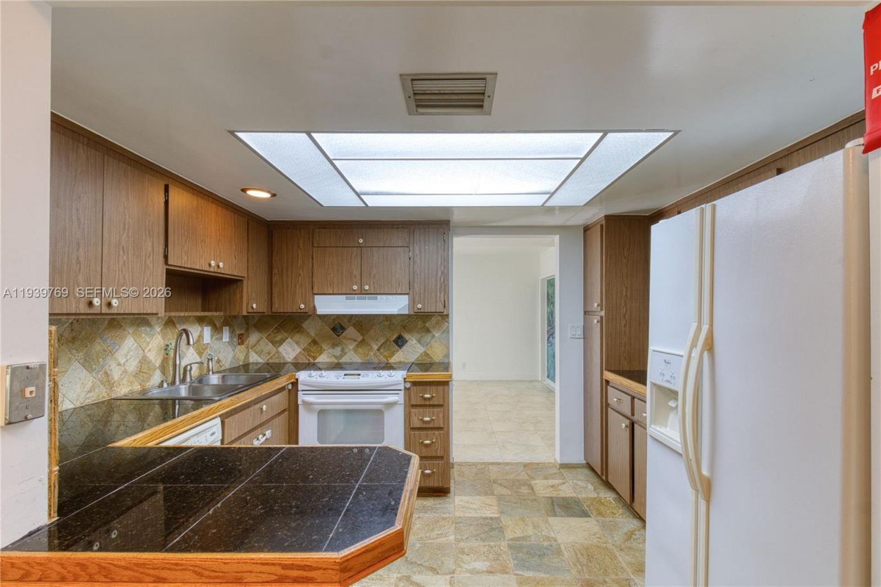 4806 Banyan Ln, Tamarac, FL 33319 Photo