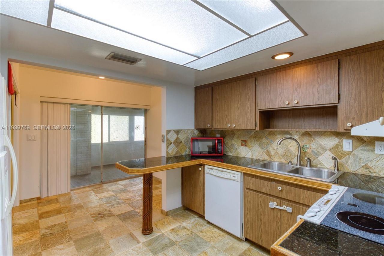 4806 Banyan Ln, Tamarac, FL 33319 Photo