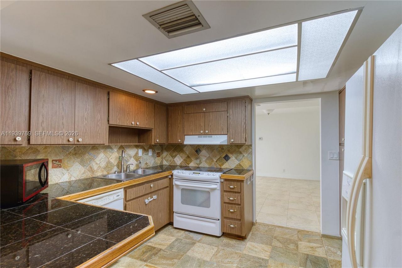 4806 Banyan Ln, Tamarac, FL 33319 Photo