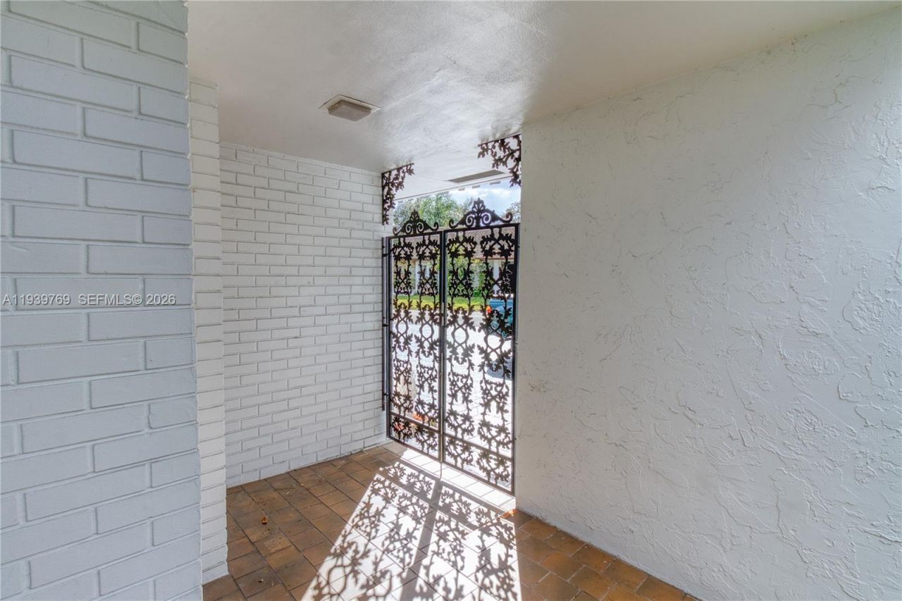 4806 Banyan Ln, Tamarac, FL 33319 Photo