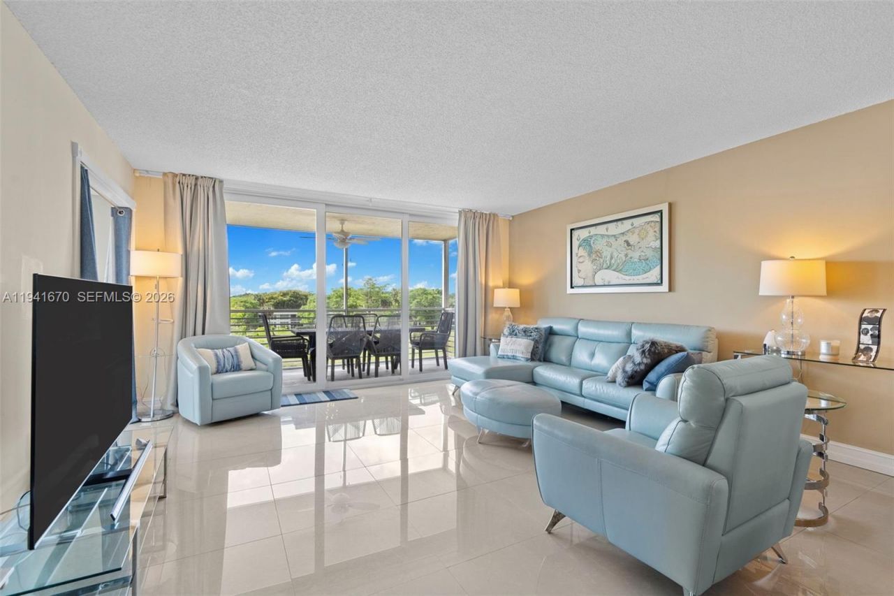 4030 W Palm Aire Dr , Unit 408, Pompano Beach, FL 33069 Photo