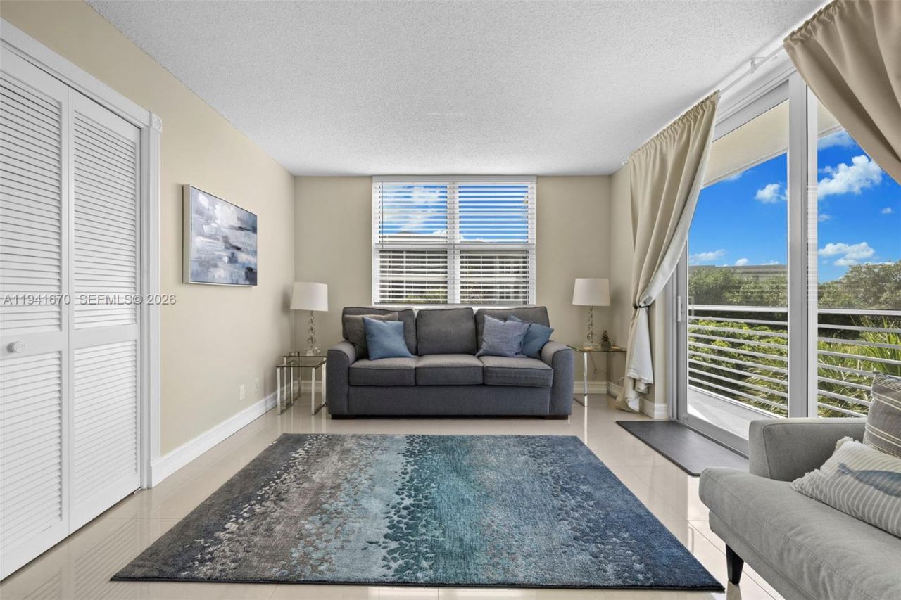 4030 W Palm Aire Dr , Unit 408, Pompano Beach, FL 33069 Photo