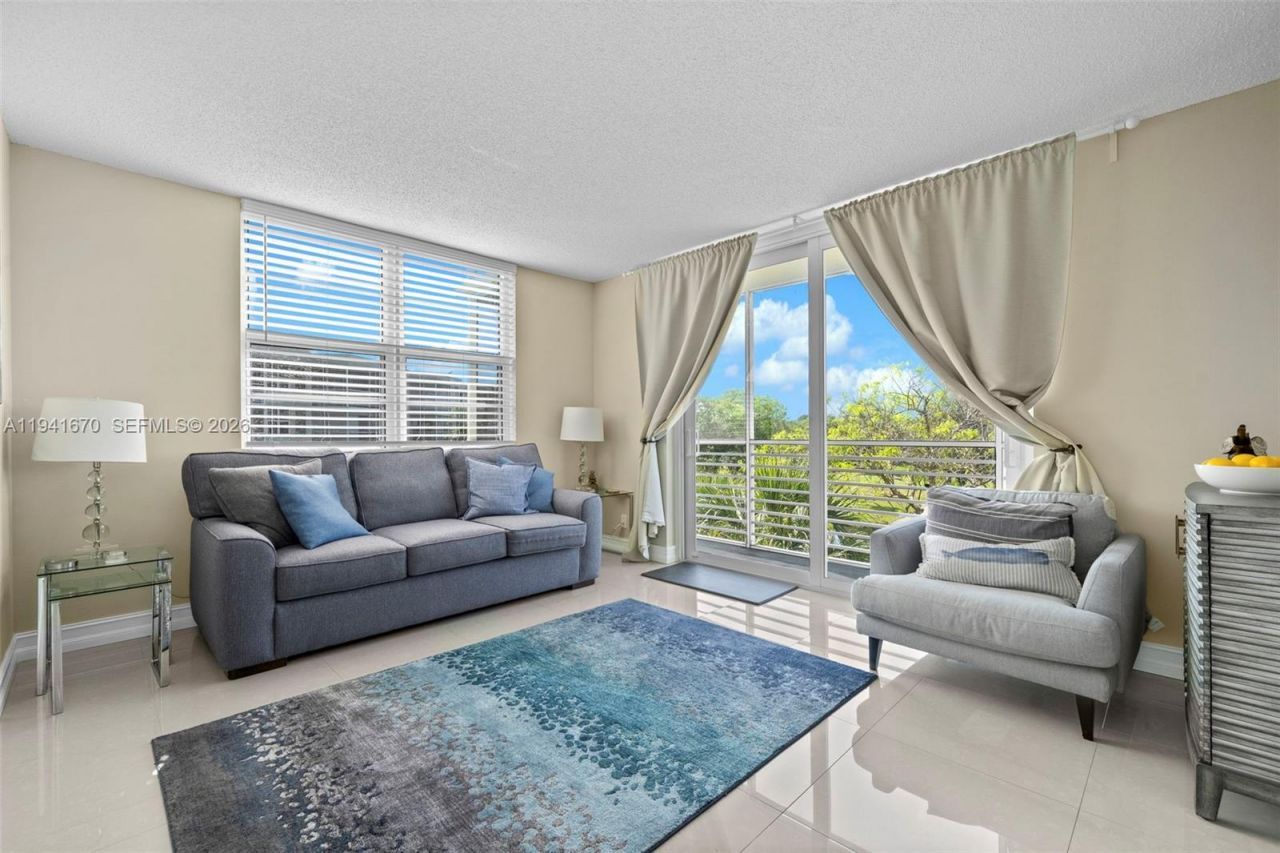 4030 W Palm Aire Dr , Unit 408, Pompano Beach, FL 33069 Photo