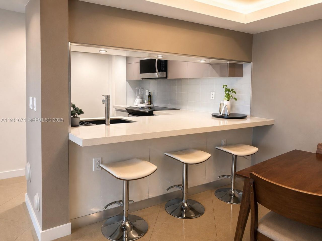 650 West Ave, Unit 810, Miami Beach, FL 33139 Photo