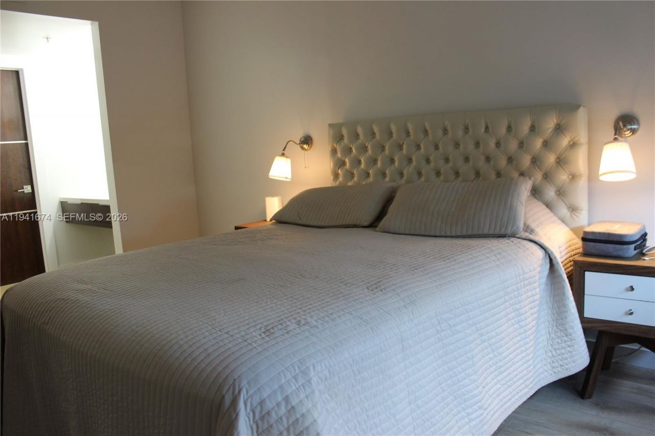 650 West Ave , Unit 810, Miami Beach, FL 33139 Photo