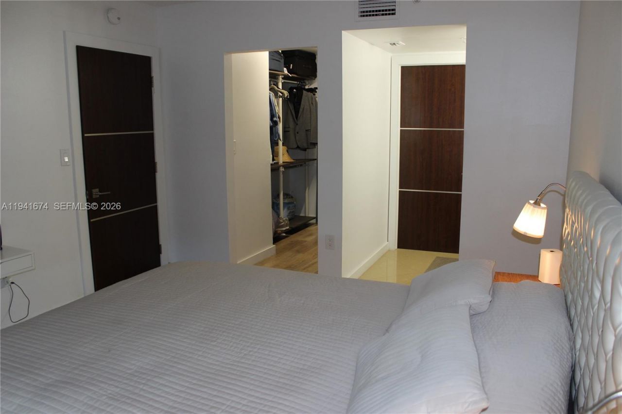 650 West Ave , Unit 810, Miami Beach, FL 33139 Photo