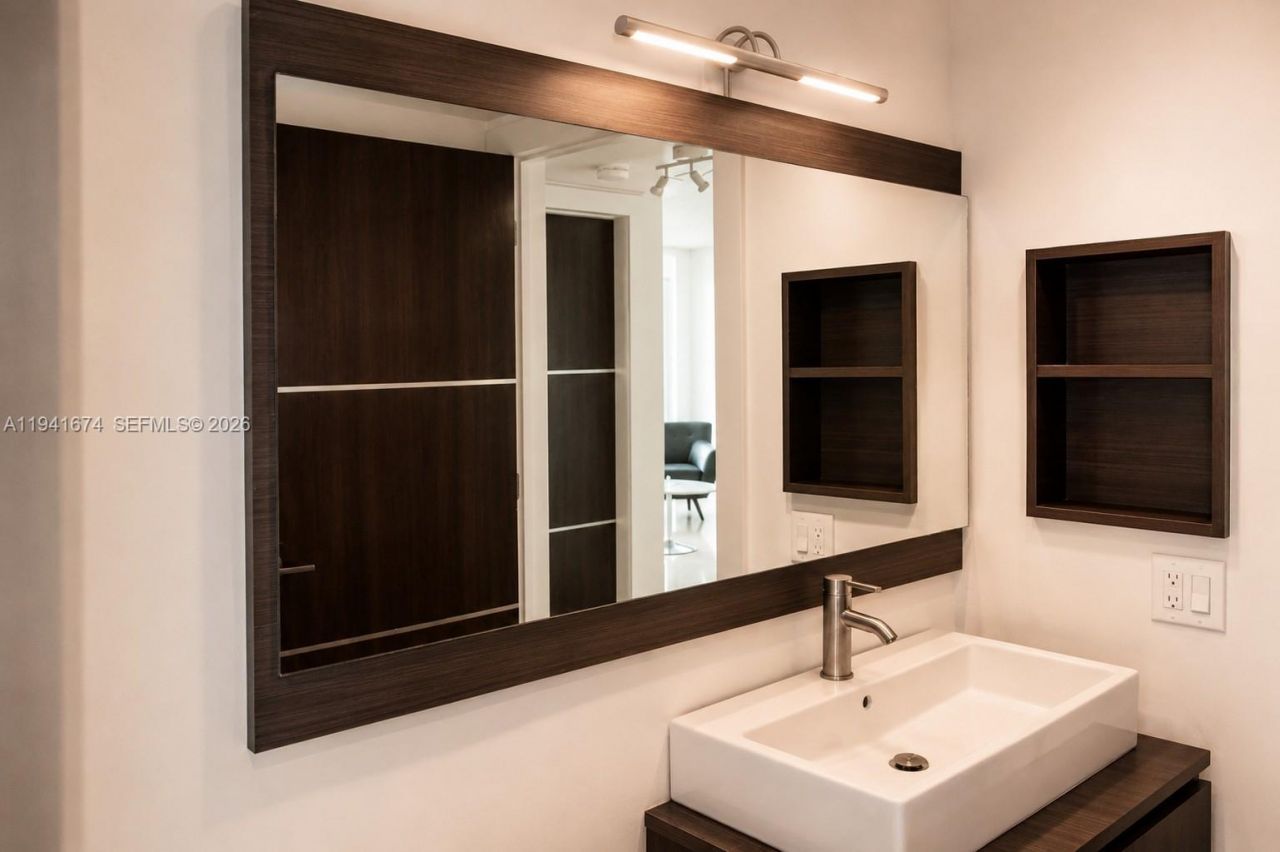 650 West Ave, Unit 810, Miami Beach, FL 33139 Photo