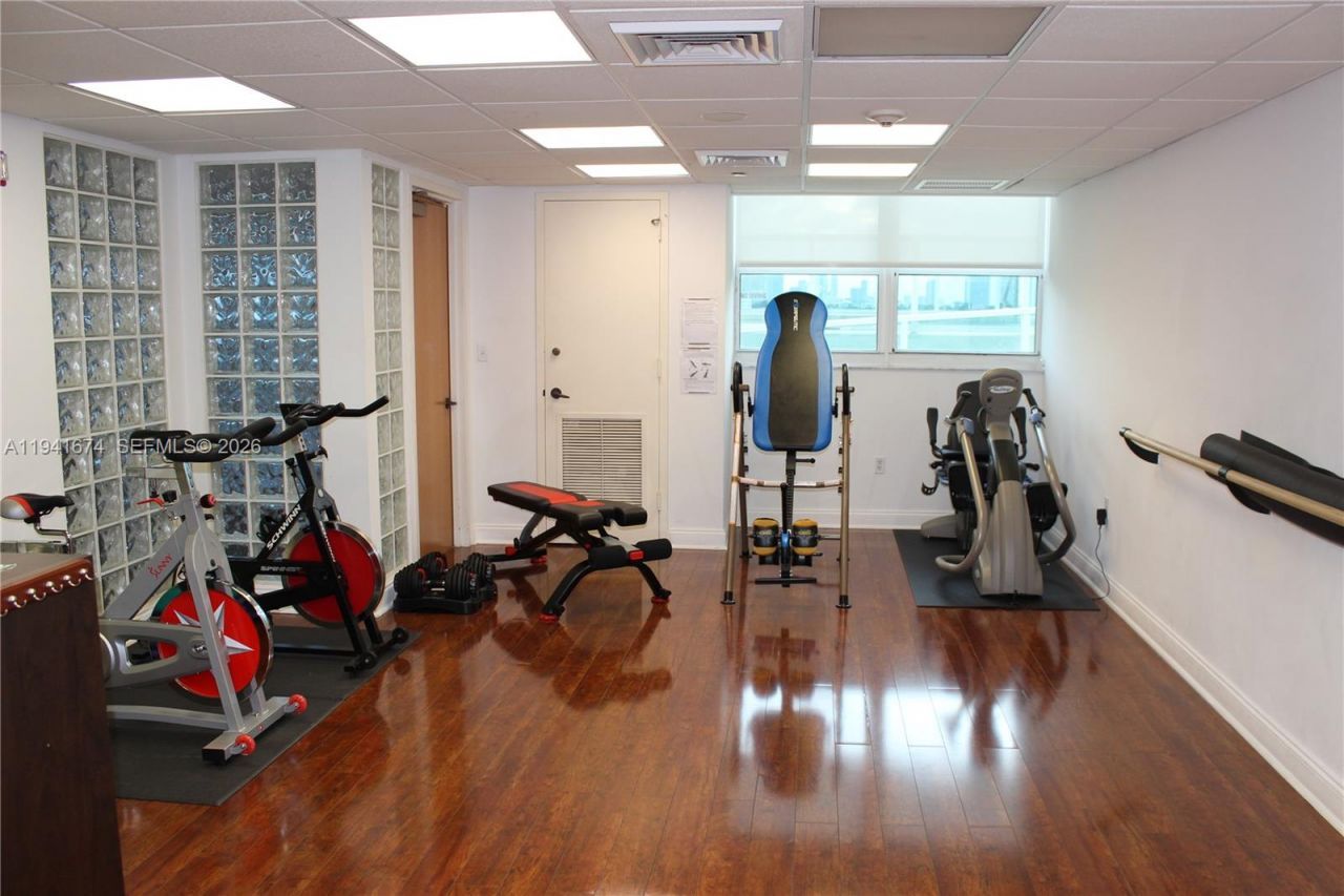 650 West Ave, Unit 810, Miami Beach, FL 33139 Photo