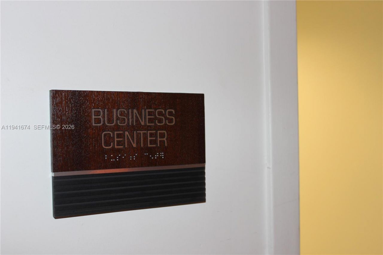 650 West Ave, Unit 810, Miami Beach, FL 33139 Photo
