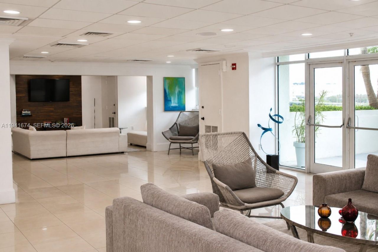 650 West Ave, Unit 810, Miami Beach, FL 33139 Photo