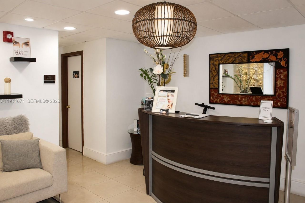 650 West Ave, Unit 810, Miami Beach, FL 33139 Photo