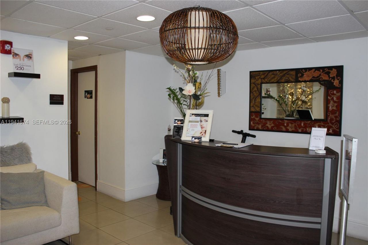 650 West Ave , Unit 810, Miami Beach, FL 33139 Photo