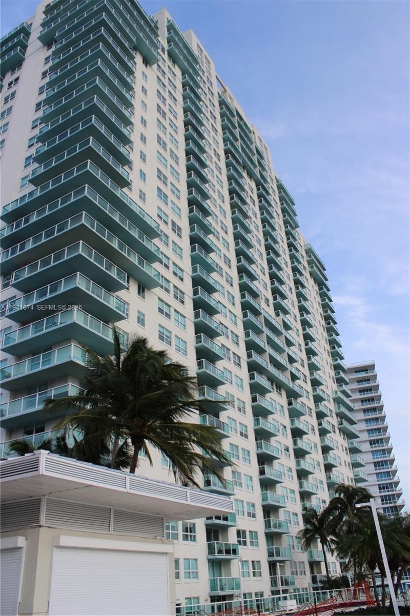 650 West Ave , Unit 810, Miami Beach, FL 33139 Photo