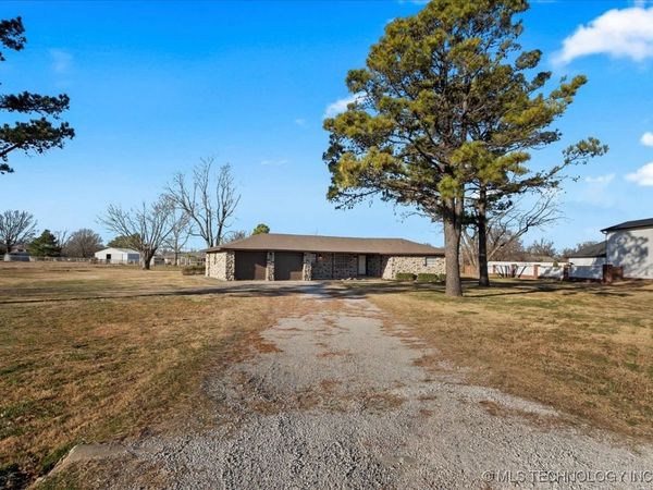 6450 N 134th East Avenue, Owasso, OK 74055