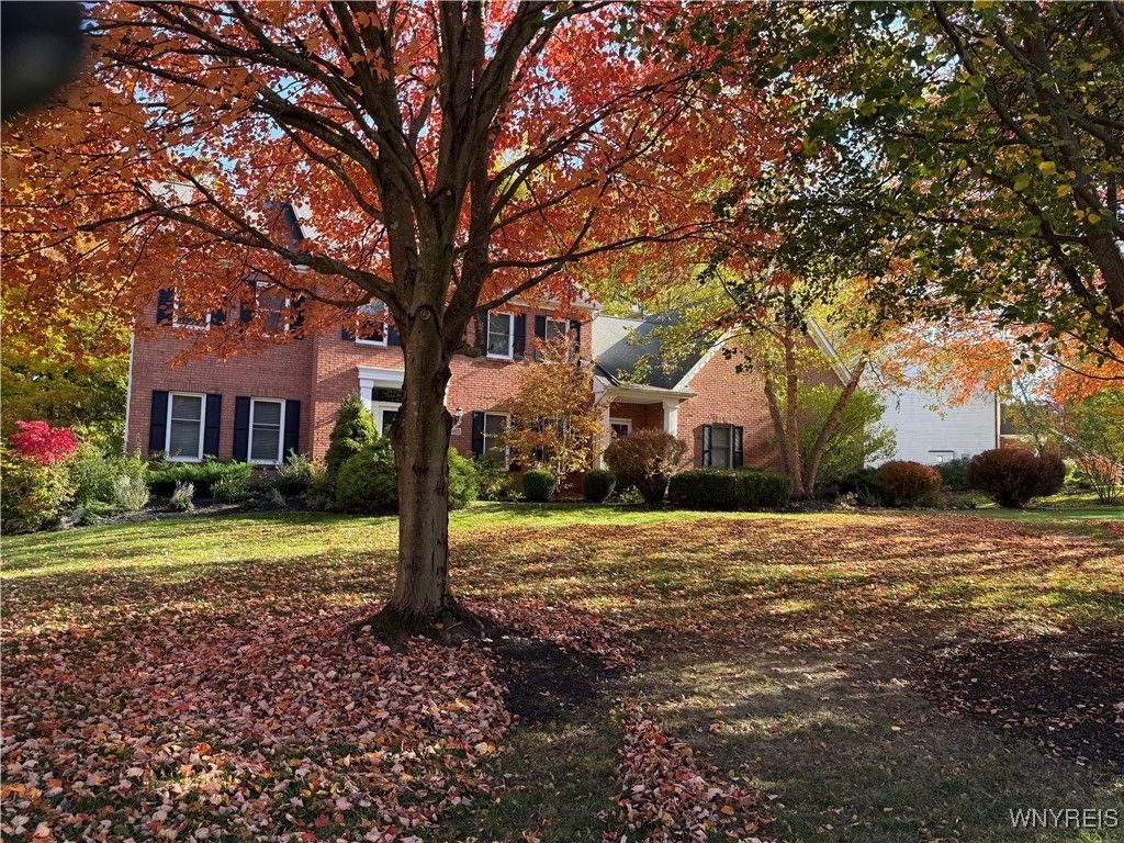 165 Squire Drive, Orchard Park, NY 14127 Main Photo