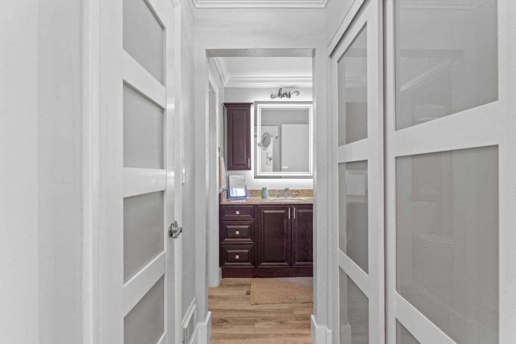 236 Castlewood Drive, Unit 204, North Palm Beach, FL 33408 Photo