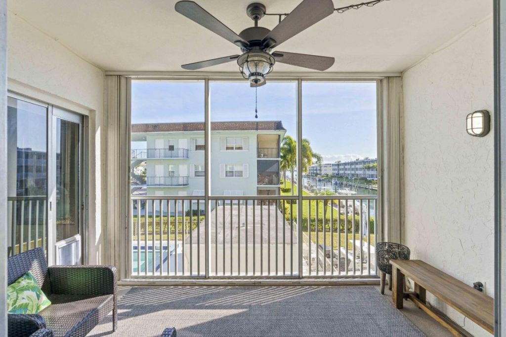 236 Castlewood Drive, Unit 204, North Palm Beach, FL 33408 Photo