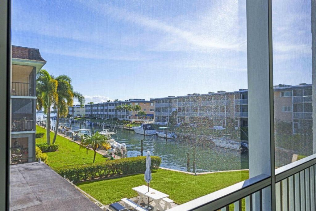 236 Castlewood Drive, Unit 204, North Palm Beach, FL 33408 Photo