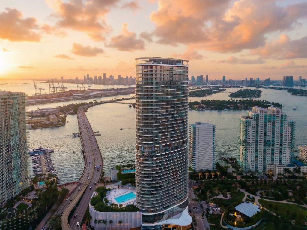 500 Alton, Unit 3903.04, Miami Beach, FL 33139 Photo