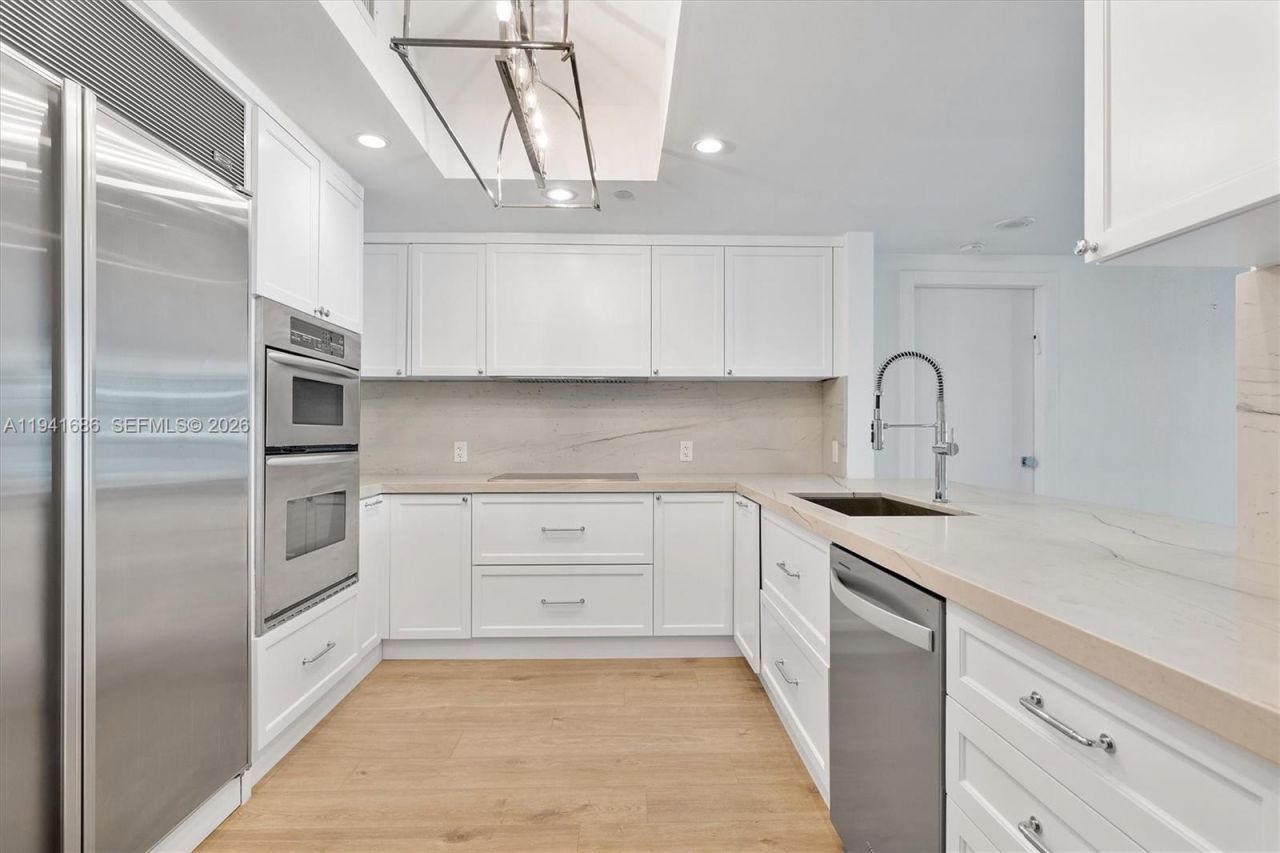 9401 Collins Ave, Unit 505, Surfside, FL 33154 Photo