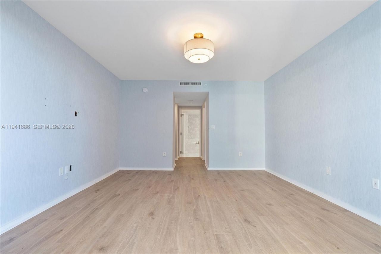 9401 Collins Ave, Unit 505, Surfside, FL 33154 Photo