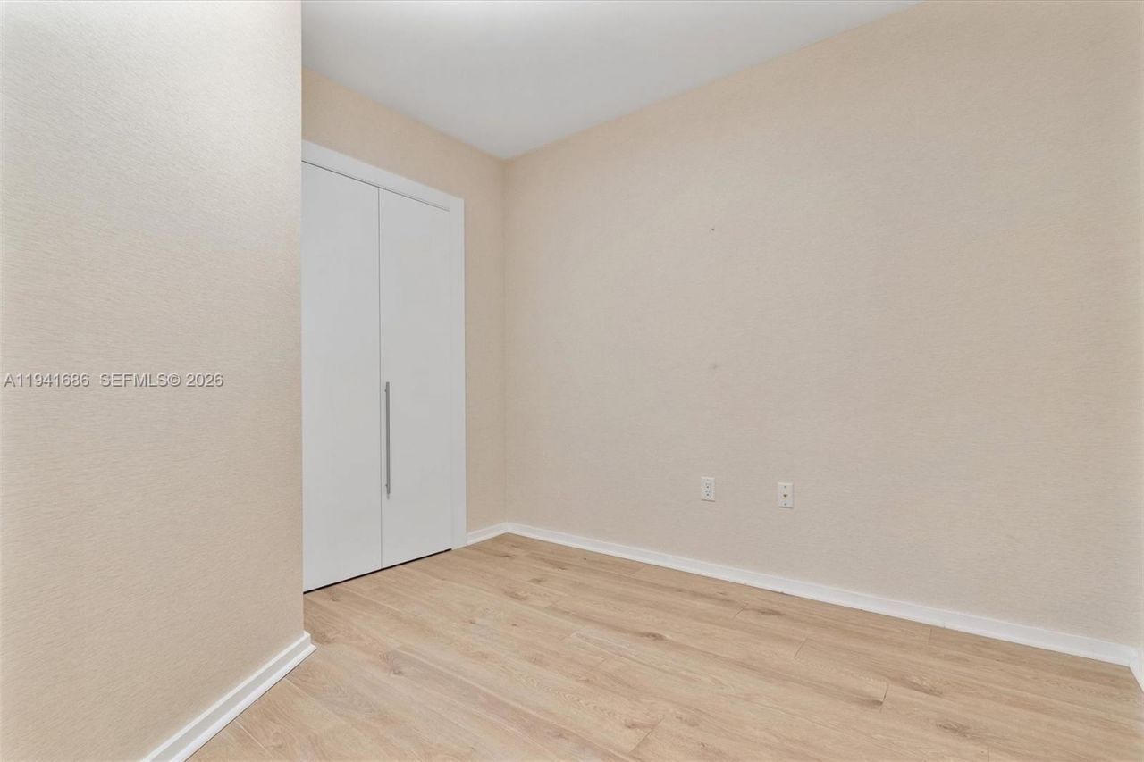 9401 Collins Ave, Unit 505, Surfside, FL 33154 Photo