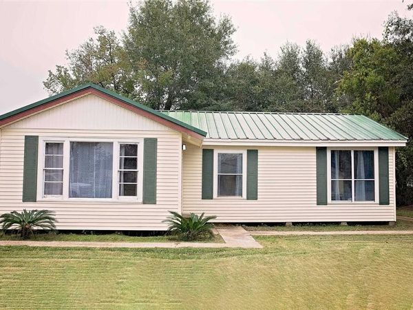 855 E Lyons Street E, Sulphur, LA 70663