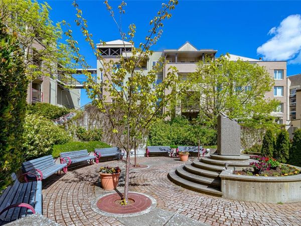 27 Songhees Rd , Unit 107, Victoria, BC V9A 7M6