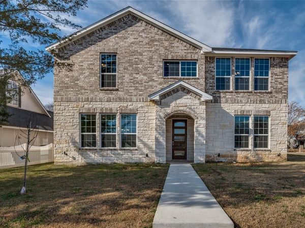 301 S Stewart Avenue, Lancaster, TX 75146