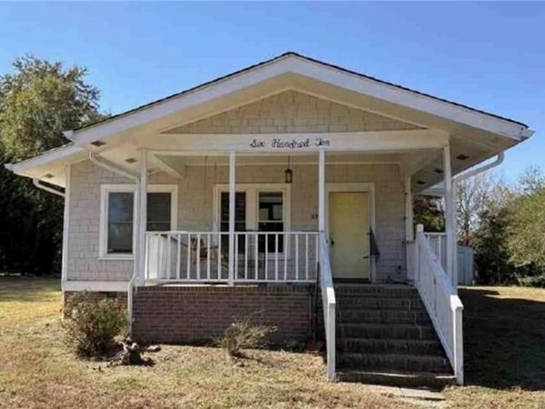 610 S Wakefield Street , Zebulon, NC 27597