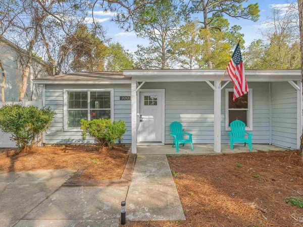 200 S Crow Rd, Pensacola, FL 32506