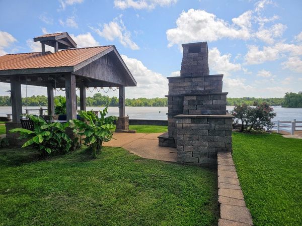 625 River Rd , Clifton, TN 38425