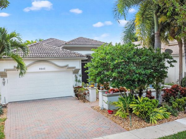 9842 Via Elegante, Wellington, FL 33411