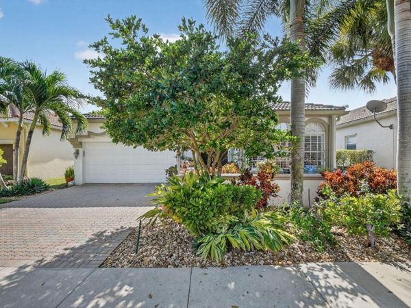 9842 Via Elegante, Wellington, FL 33411