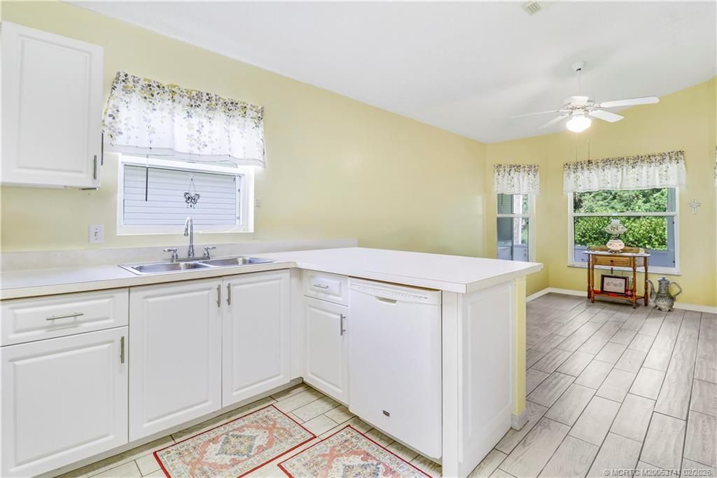 6018 Travelers Way, Fort Pierce, FL 34982 Photo