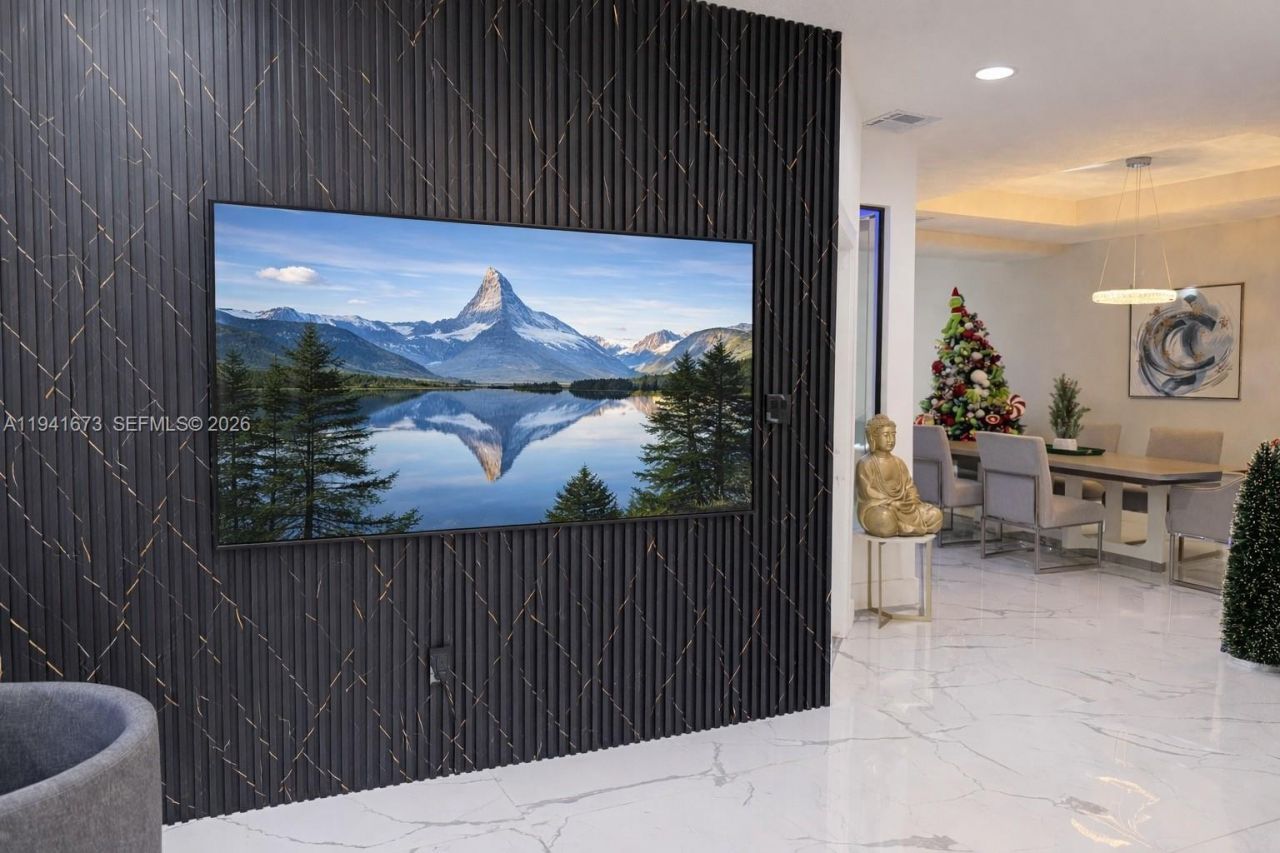 8815 SW 221st Ter, Cutler Bay, FL 33190 Photo