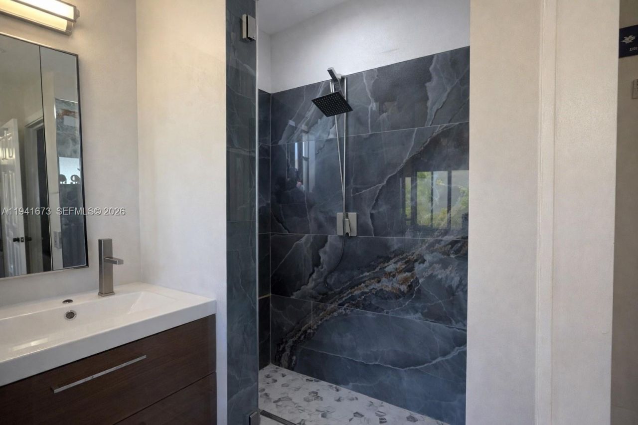 8815 SW 221st Ter, Cutler Bay, FL 33190 Photo