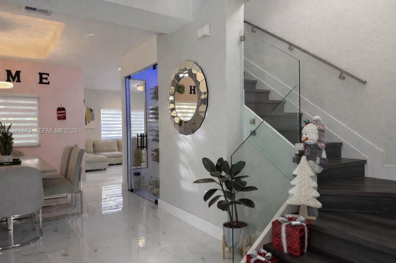 8815 SW 221st Ter, Cutler Bay, FL 33190 Photo