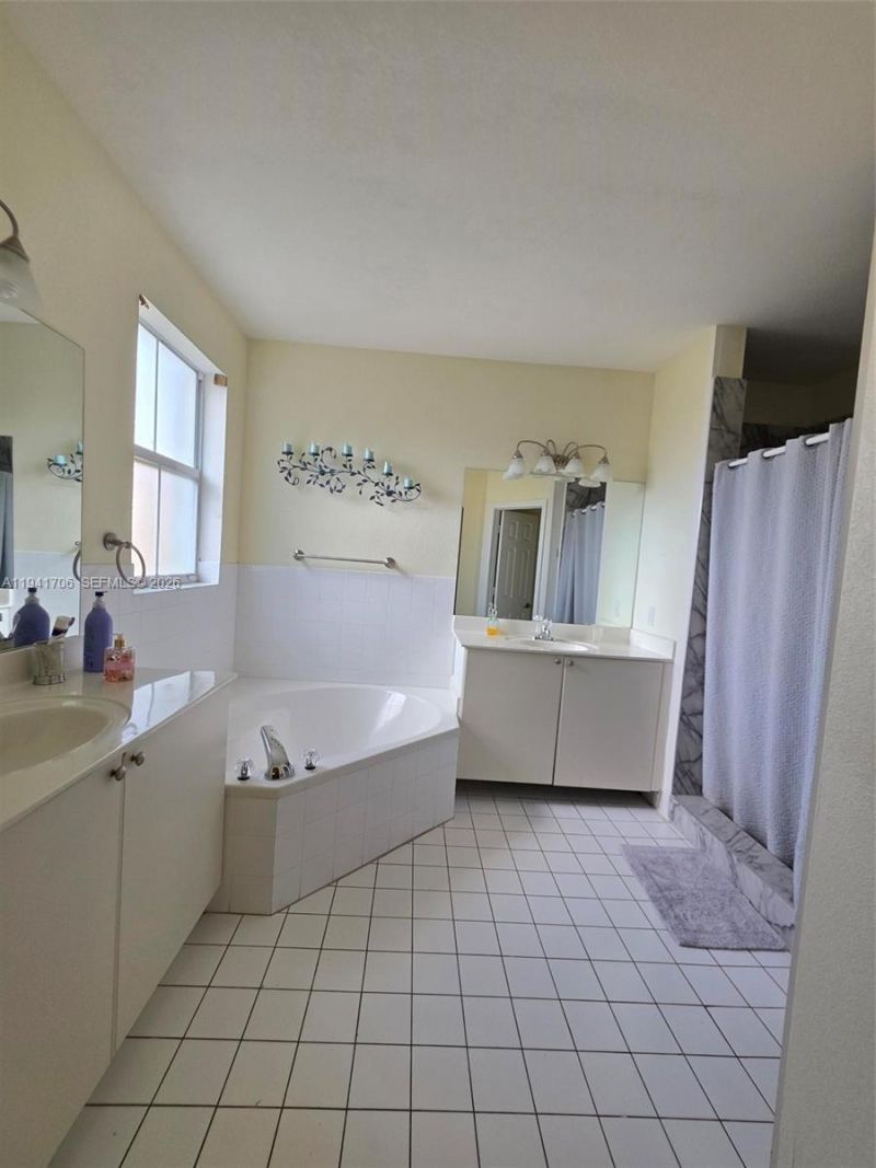 11702 SW 137th Pl , Miami, FL 33186 Photo